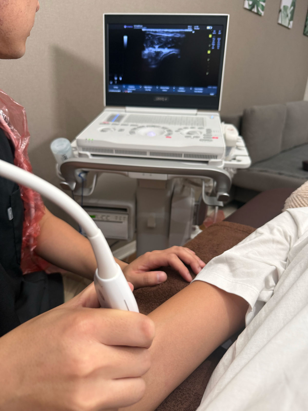 エコー検査で痛みの原因を可視化する整体施術